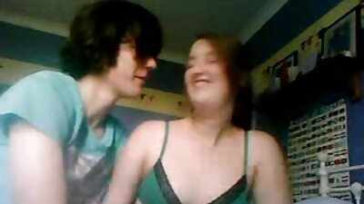 La mia gemella bisessuale sexy si diverte con un gruppo video amatoriale porno italiano gratis di ragazzi che la fanno