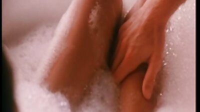Moglie bionda film porno italiani amatoriali gratis si masturba usando una banana per rendere felice la figa